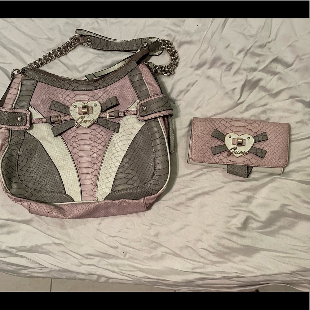 Guess purse & wallet